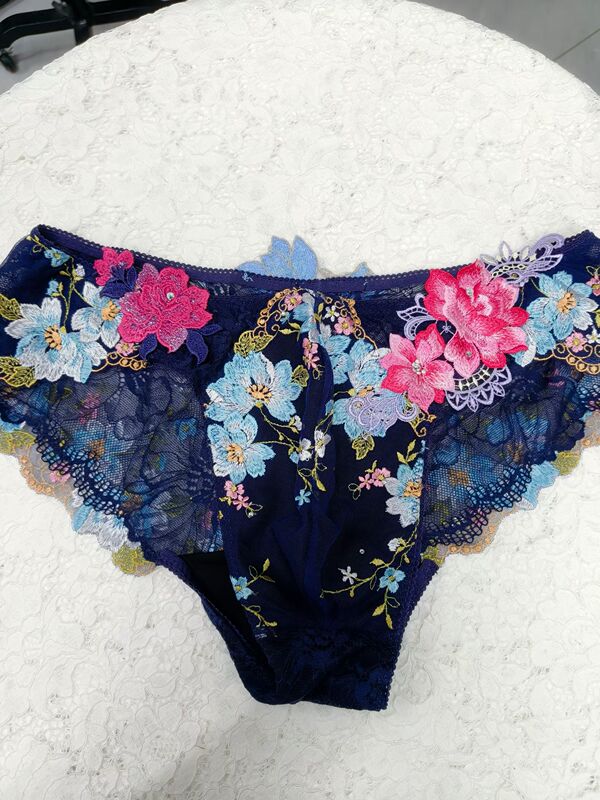 Original High-End Men's Underwear with Intricate Water-Soluble Embroidery, Japanese-Style Lace, Sexy Leg Ring, Pure Desire Briefs