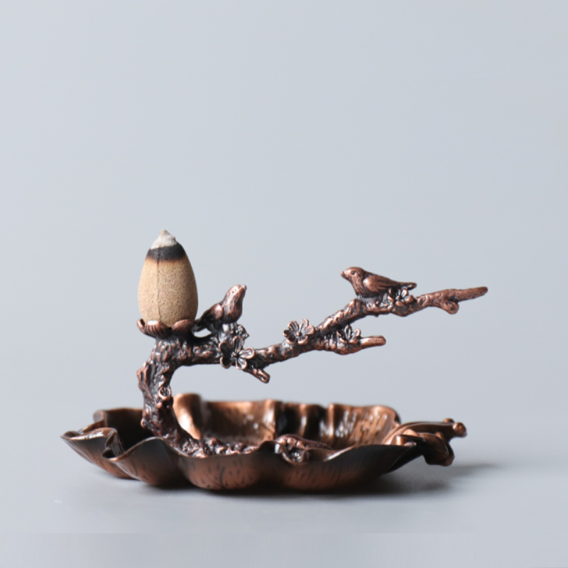 Alloy antique delight Raised Eyebrow Aroma Rack Fragrant back-back fragrant magpie Plum Blossom Small Bird Tea Darling Town Paper Copper Tabletop Pendulum