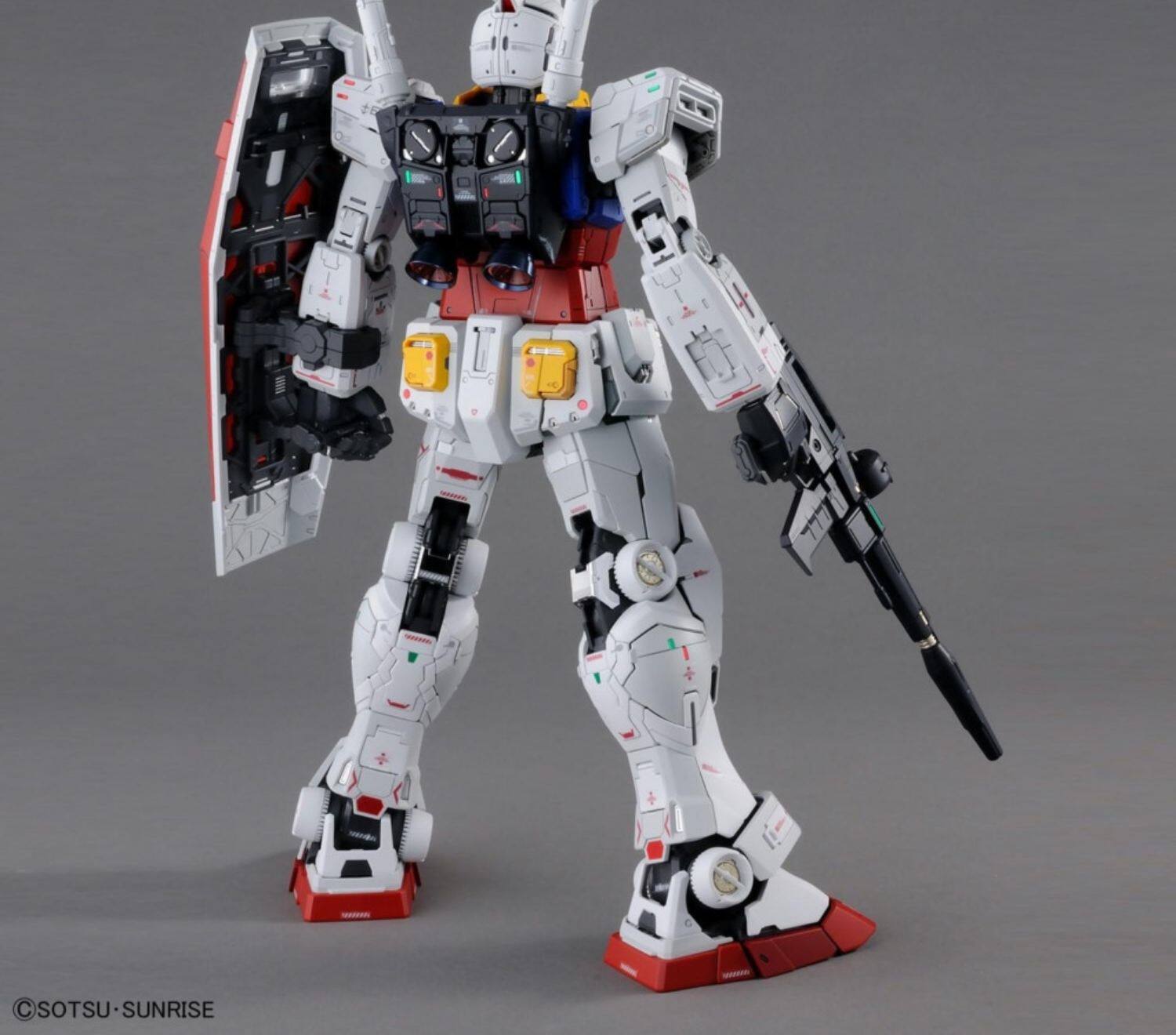 Игрушки из сериалов Gundam 万代 pg 1/60 rx-78-2 rx78 高达元祖 pgu 2.0 unleashed Bandai