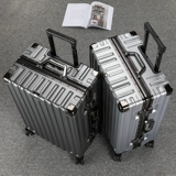 Вместительный и большой универсальный чемодан подходит для мужчин и женщин