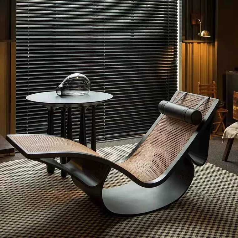 Italian Designer Wooden Lounge Chair with Rattan and Leather, Popular Rocking Chair for Courtyard, Minimalist Villa Outdoor Lounge Chair Italian Designer Wooden Lounge Chair with Rattan and Leather, Popular Rocking Chair for Courtyard, Minimalist Villa Outdoor Lounge Chair