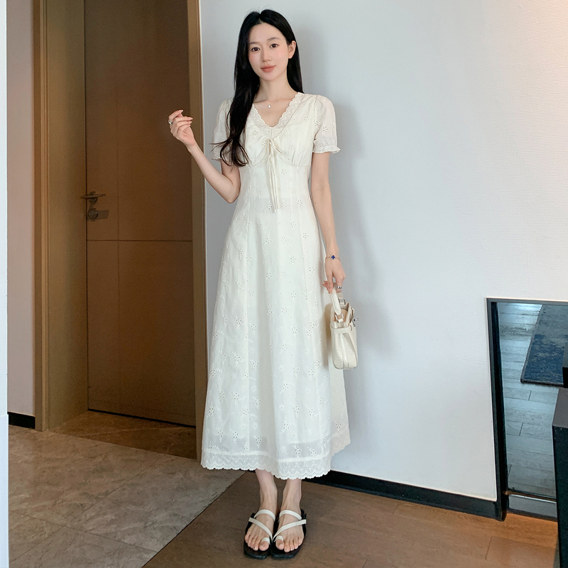 Plus Size Women's Dress for Slightly Chubby Women, Summer Stunning Lace Dress with Hollow Embroidery, High-End French Style Long Dress