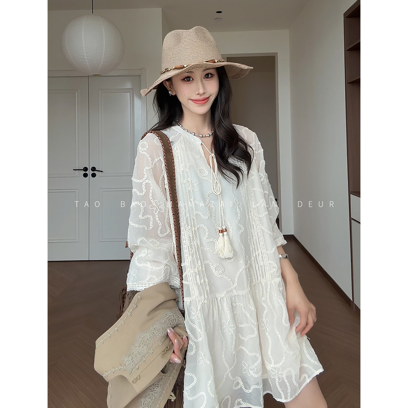Mama Zai [Fu Lan Gui] French Retro Dress with Embroidery, Loose-Fitting Vacation Short Dress