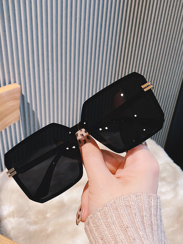Japan ZD sunglasses 2021 new wave women's day department sunglasses personality fashion street patting big face slim glasses
