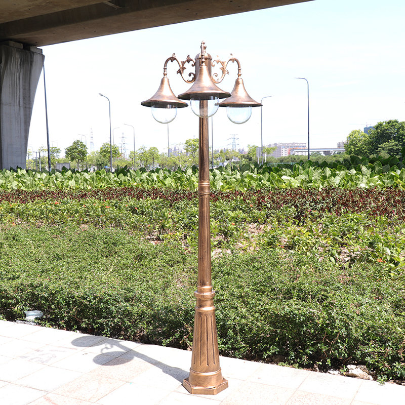 European-style landscape street lamp new rural outdoor waterproof home 220v community garden villa courtyard outdoor high pole lamp