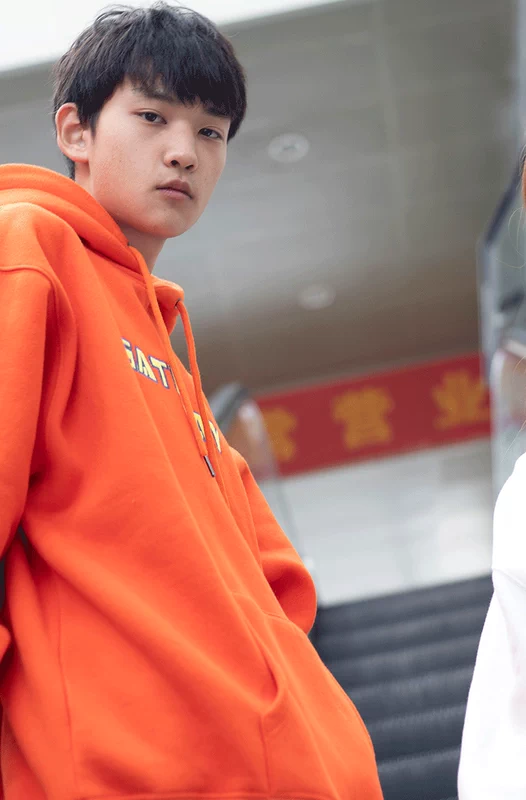 SATURDAY Phiên bản Weimei của áo len dài ván trượt có mũ trùm đầu nam và nữ cộng với áo hoodie cashmere Thanh Đảo 97 longboard - Thể thao lông cừu / jumper