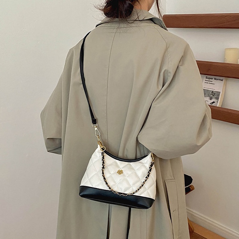 Lattice-Patterned Chanel-Style Handbag with Chain Handle for Women, 2026 New Model, Shoulder Bag, Underarm Bag, Crossbody Bag, High-End Commuter Bag Lattice-Patterned Chanel-Style Handbag with Chain Handle for Women, 2026 New Model, Shoulder Bag, Underarm Bag, Crossbody Bag, High-End Commuter Bag
