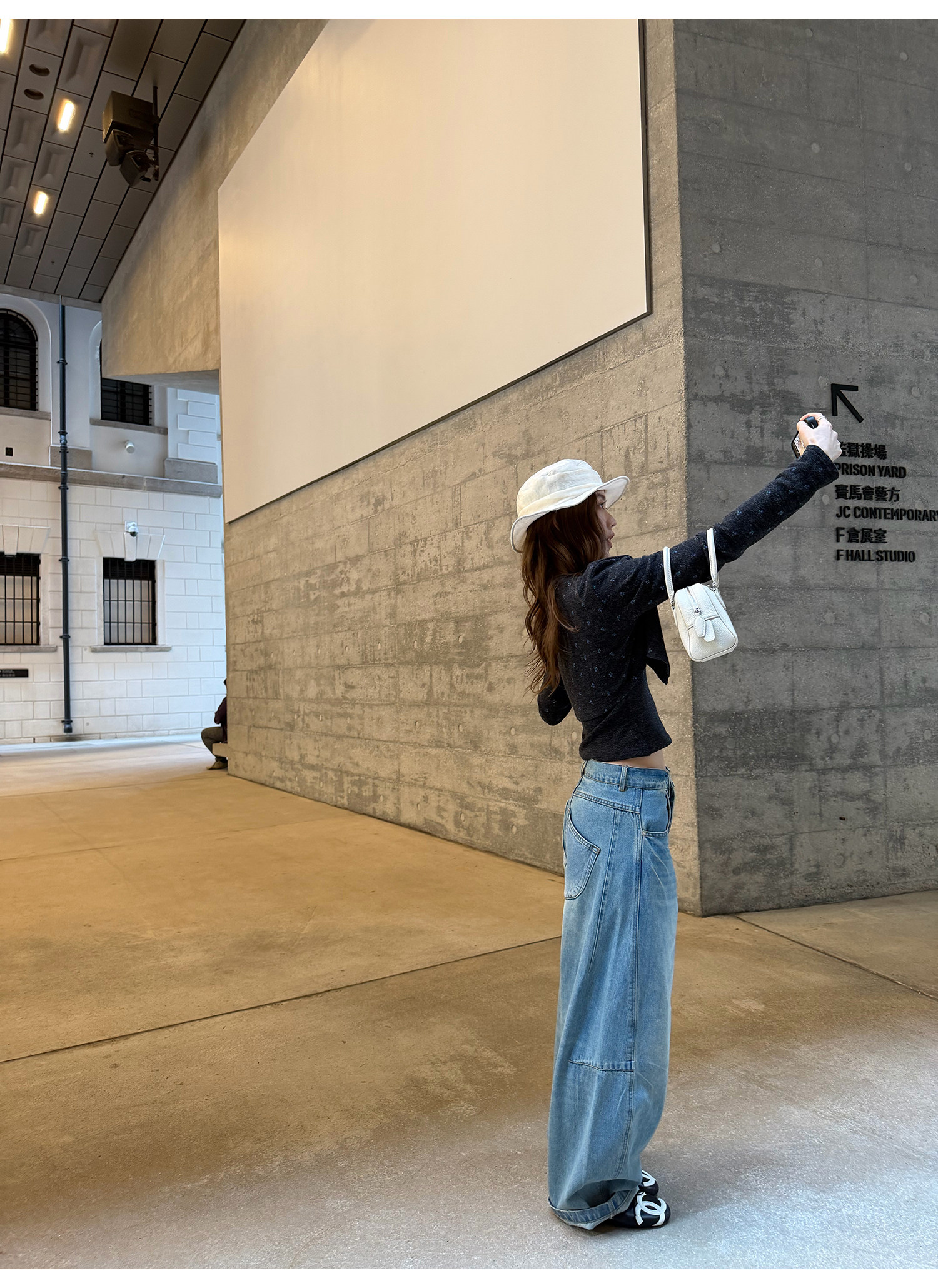 LelyMooch женские широкие джинсы прямого кроя светло-голубые с эффектом потертости и кракелюра весна-лето