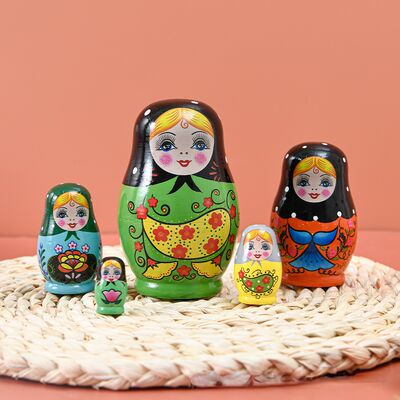 Russian Matryoshka dolls, 5-layer handcrafted wooden children's toys, creative ornaments, festival gifts, Harbin souvenirs