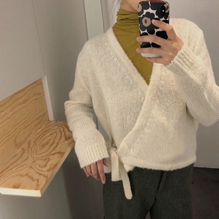 Niche Scandinavian Spring Clothing White V Neck Lace-Up Wrap Knitwear Alpaca Cardigan French Style Diagonal Knitwear