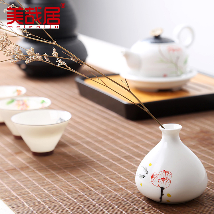 Mini hand painted ceramic flowers inserts Gongfu Tea Road tea set accessories Creative fashion pendulum small flower bottle
