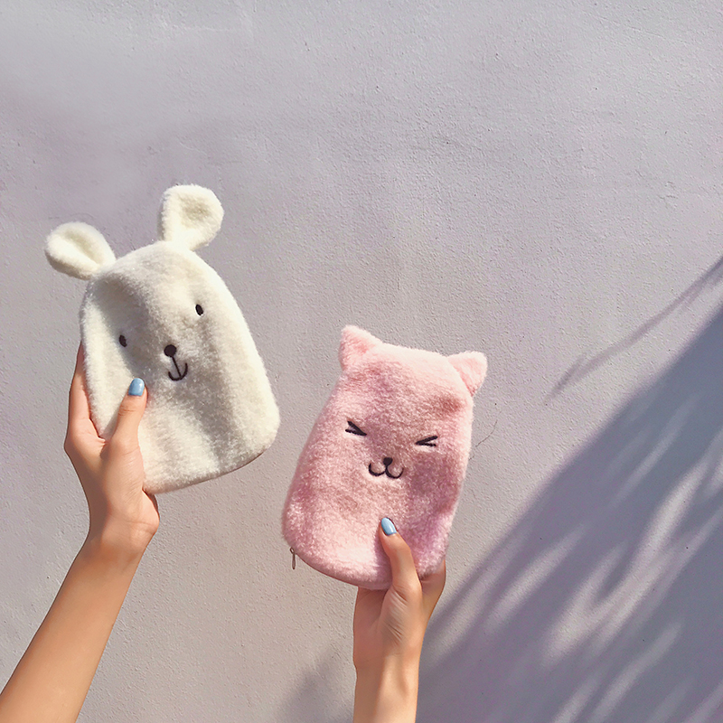 Hot water bag Plush cute water injection female small portable warm water bag warm hot compress stomach menstrual portable warm hand treasure
