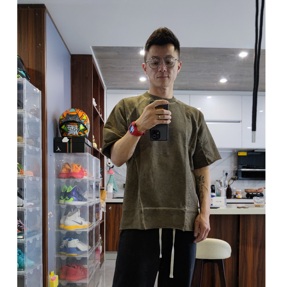 (Luo Hani Cooperative) Chen Zhen Tongtong Spliced Design T-shirt To Make Old Tide Card T-shirt 21 Chunxia New