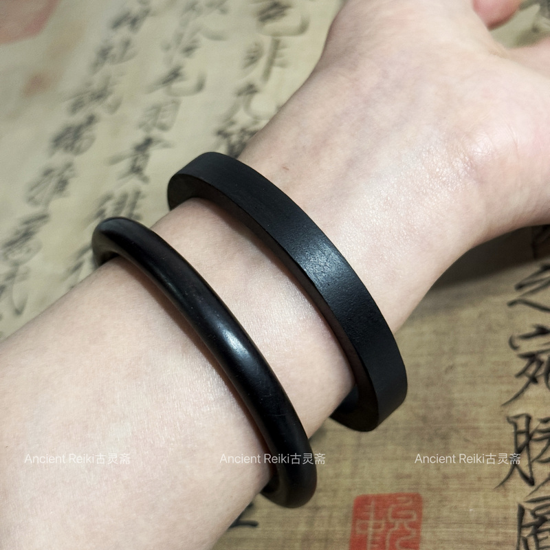Black Sandalwood Square Bracelet, Unpainted and Undyed Solid Wood Black Sandalwood Bracelet, Vintage Square Bracelet for Men and Women