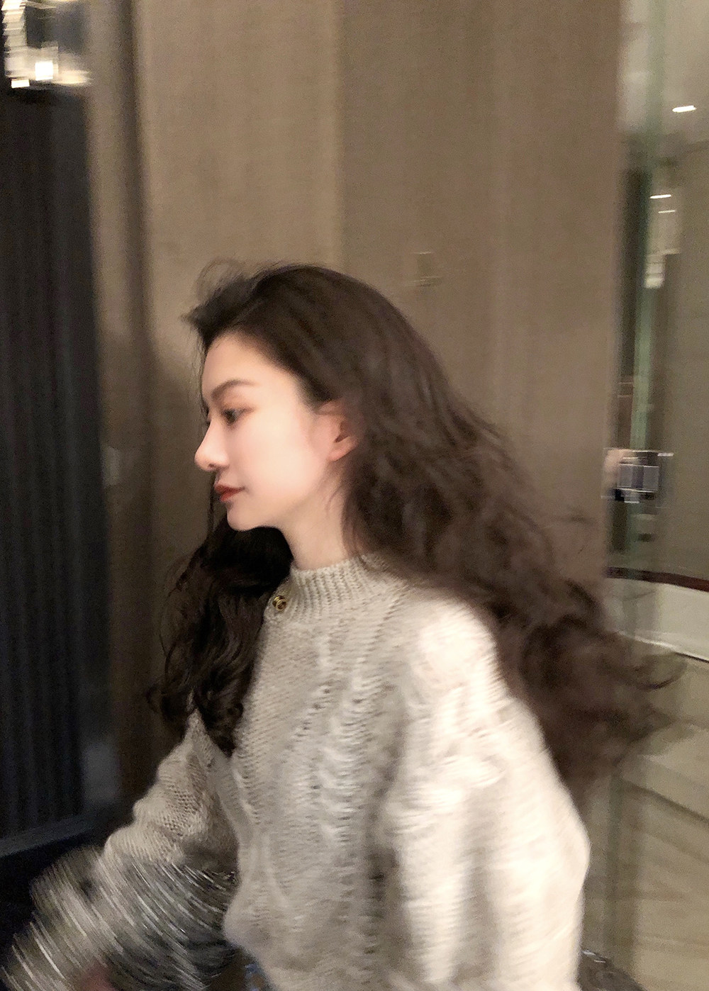 HANDLE HARRISON Grey Twist Ma Sea Fur Sweater Woman Short sleeve Head loose 2019 Winter blouses