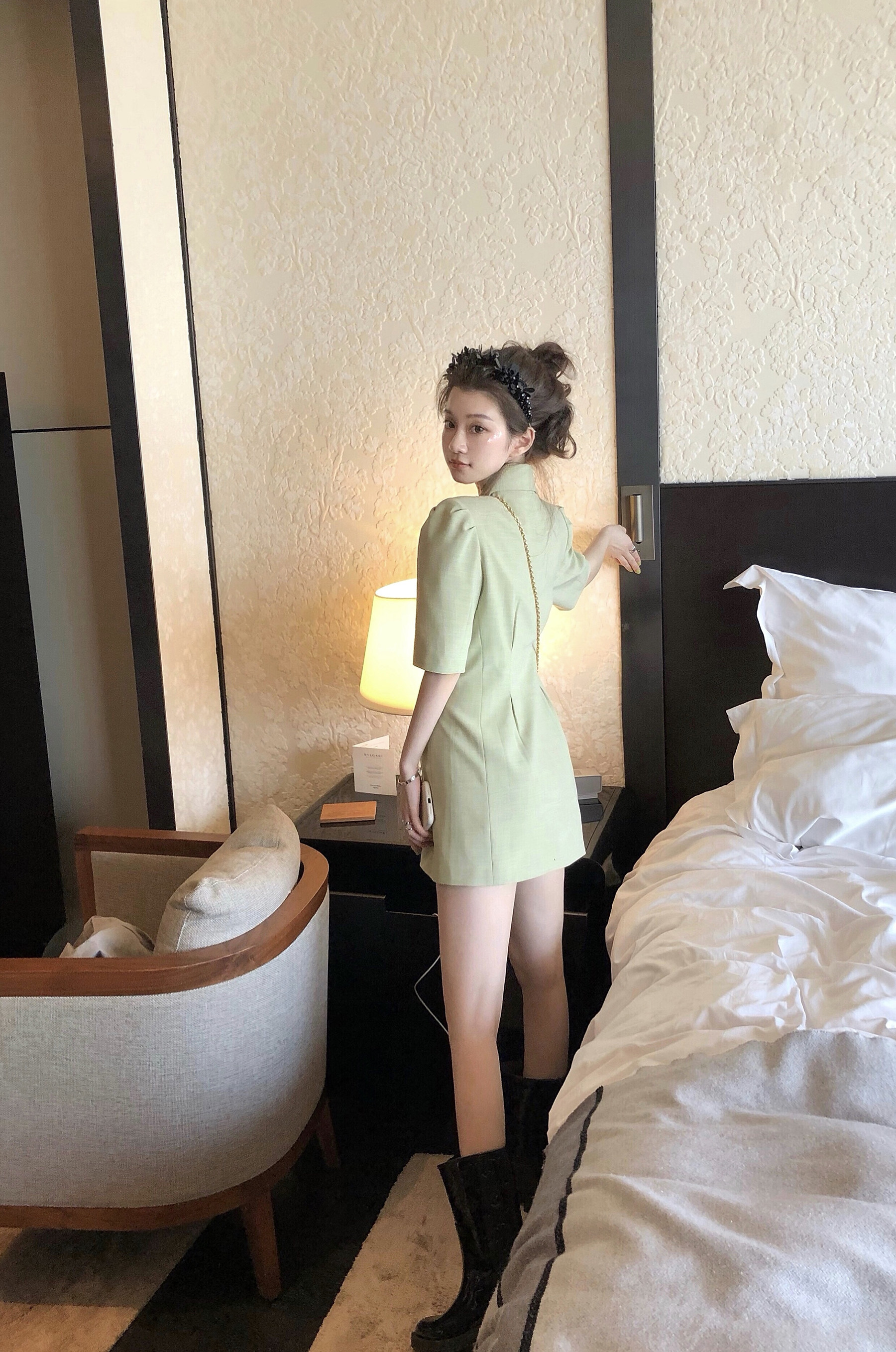 Handle Harrison Resurrection Female Short - sleeved Waist dress for a soft gas V - collar suit