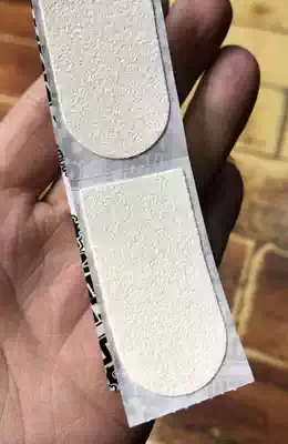 Finger hole stickers are attached to the inner wall of the finger hole to protect the wall of the hole and adjust the diameter of the finger hole and feel friction