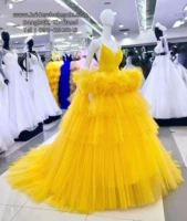 Ярко -желтый стиль двенадцать