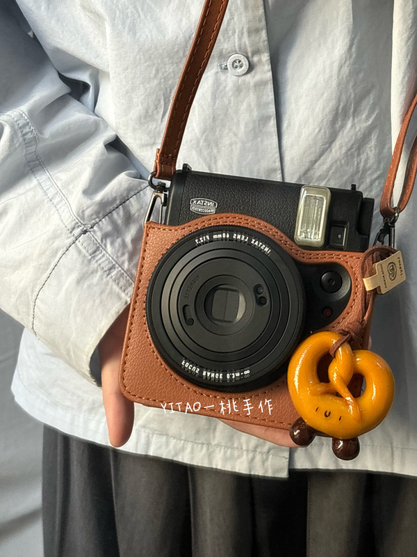Fuji Mini99 Compatible Protective Case Original Real Bread-Like Instant Camera Adjustable Crossbody Camera Bag Alkaline Water Pendant