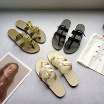 Left a pair of white 37 yards special 198Trademark full leather flat flip-flops fashionable sandals