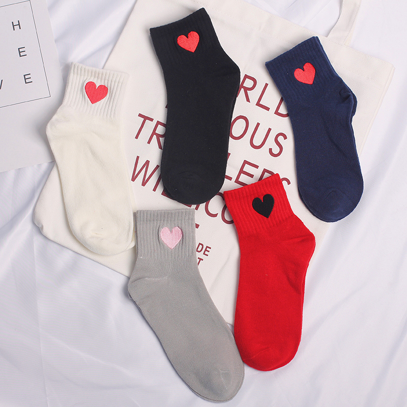 Hàn Quốc ulzzang mảnh lớn thêu tình yêu Harajuku rắn màu nữ ống vớ thể thao ngọt ngào vớ vớ cotton quần tất lót lông