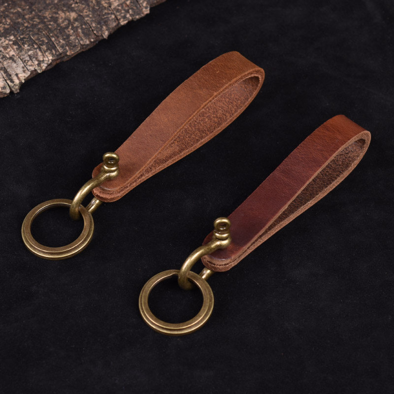 Pure handmade leather key chain retro first layer cowhide car key hanging horseshoe buckle gift simple unisex