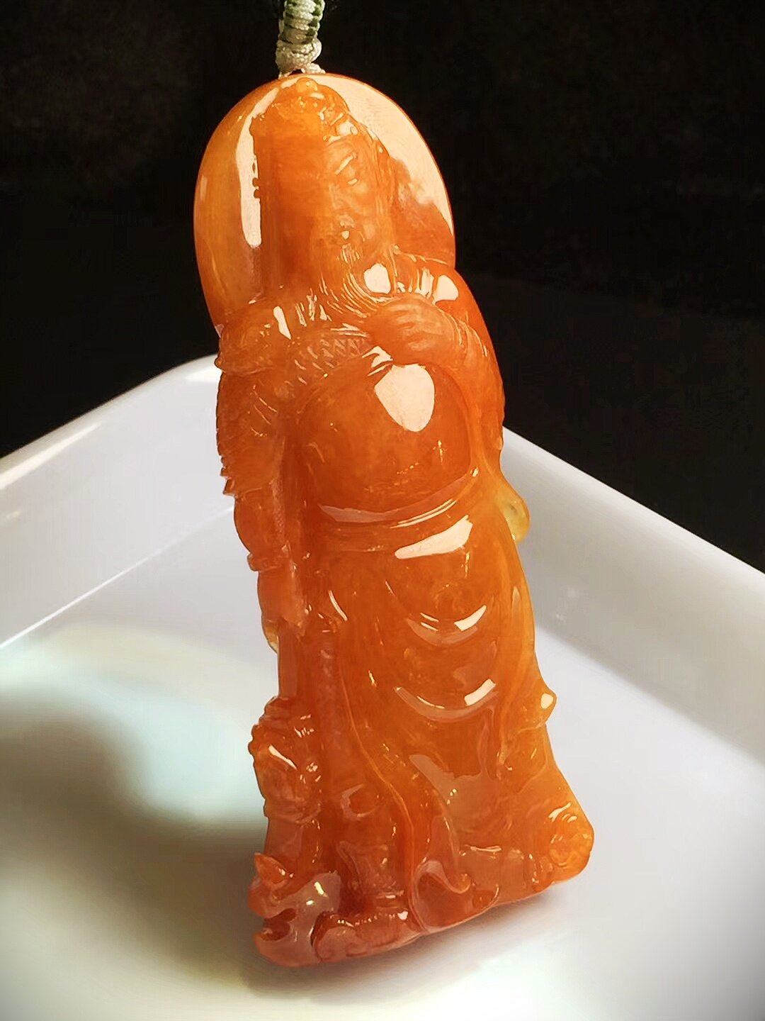 Royal Fei Xuan Myanmar jade Red Fei Guan Gong pendant Floating flowers Ruyi Peace buckle Peace card Guanyin Buddha Jade with the card