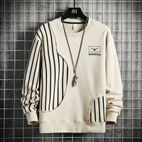 Кремового цвета