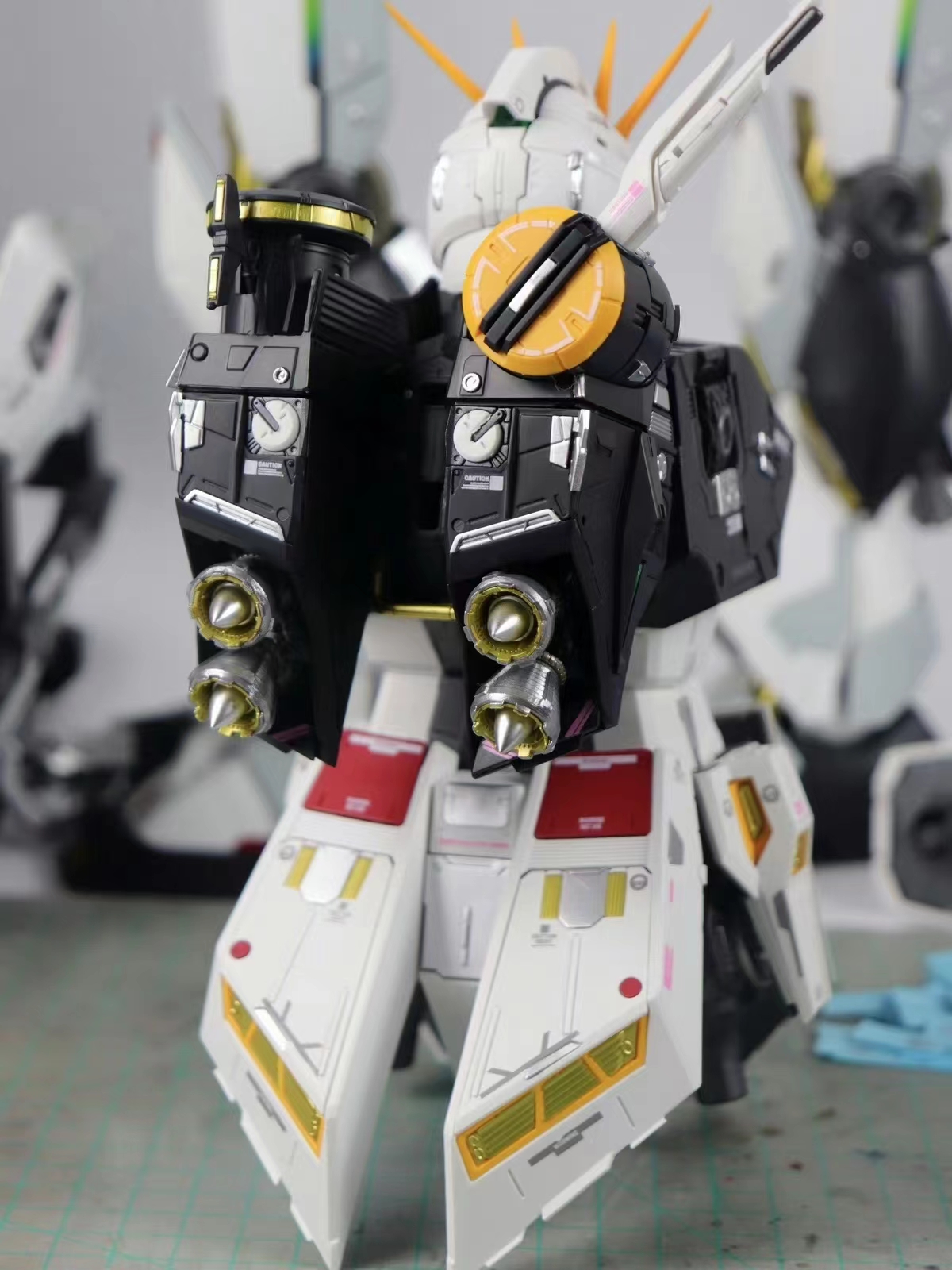 大班1/60 匠牛牛鋼NU RX-93 ν鋼彈帶特典整備架+雙翅浮游炮+小人