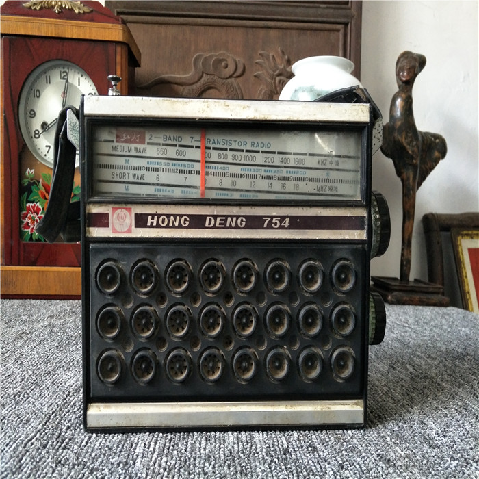 HONG DNEG red light brand 754 radio props old objects decoration collection window display decoration coffee
