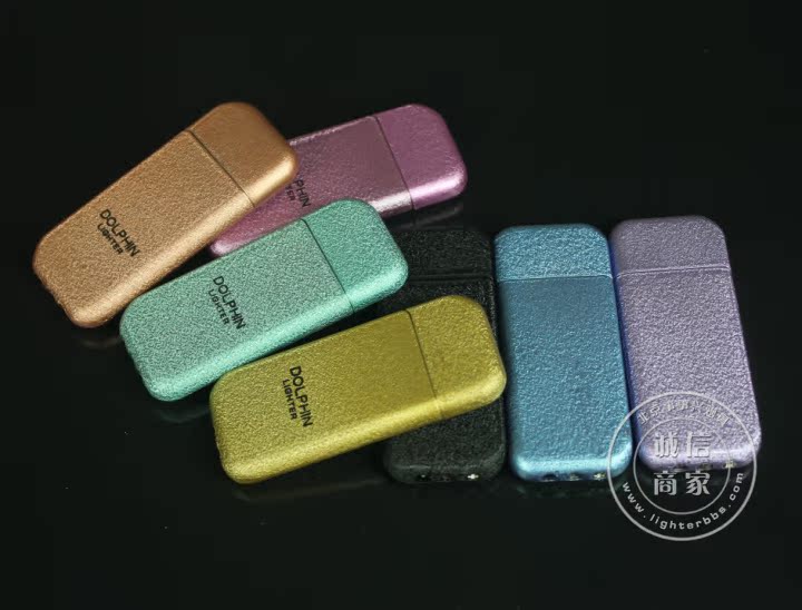 Cá heo siêu mỏng Flint Light Creative Light Wrinkle Scrub Light Inflator Light nhiều màu bật lửa zorro