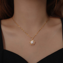 When it comes to functioning rotatable snowflake necklace light and luxurious small crowdneck chain High Sensation Temperament Pendant 2022 The new woman