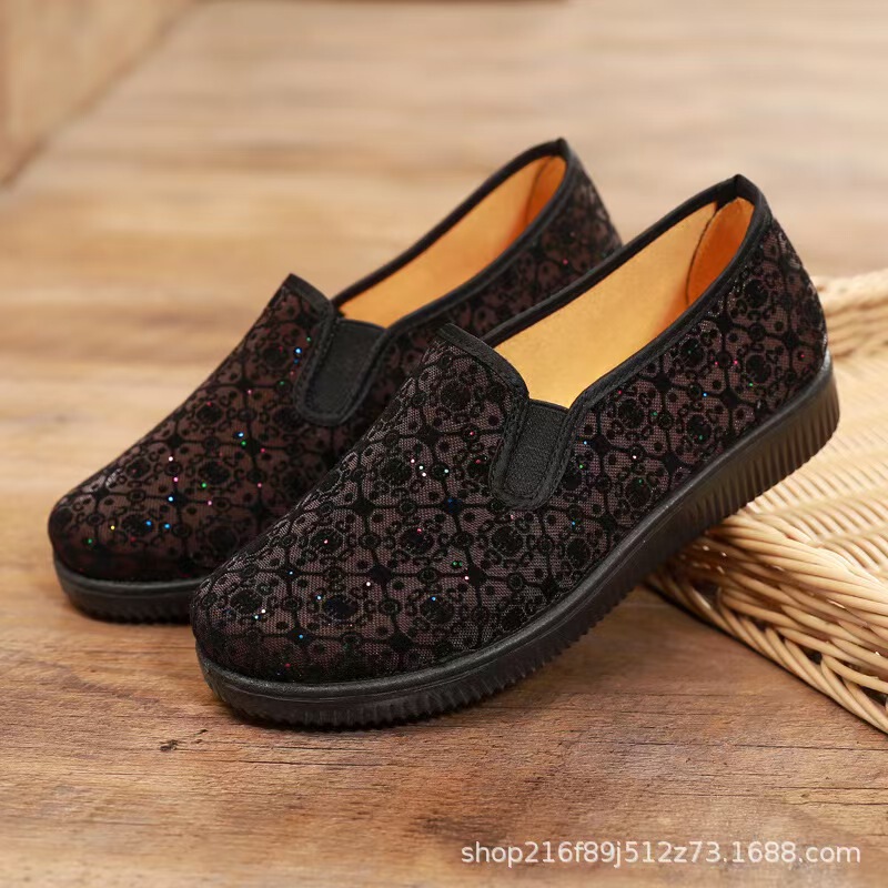 2025 Summer New Old Beijing Cloth Shoes Grandma Shoes for Middle-Aged and Elderly Mothers Non-Slip Soft Sole Comfortable Shoes for Old Ladies 2025 Summer New Old Beijing Cloth Shoes Grandma Shoes for Middle-Aged and Elderly Mothers Non-Slip Soft Sole Comfortable Shoes for Old Ladies