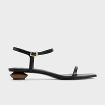 2022 Summer new word with square head Alien low heel sandals women 100 hitch female holiday wind outside wearing sandals