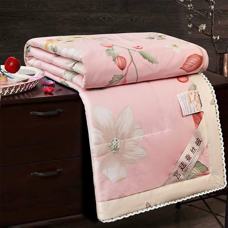 All cotton silk is washed by the summer cool air conditioner by thin summer by the silk core can be machine washed