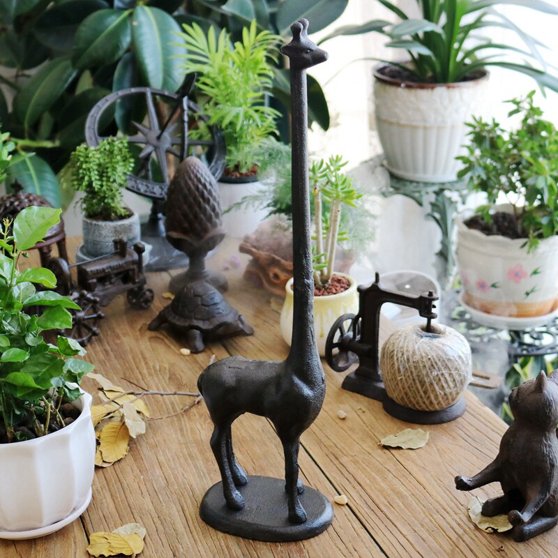 Nordic style cast iron craft gift decoration tissue holder kitchen tissue tissue holder home decoration giraffe decoration