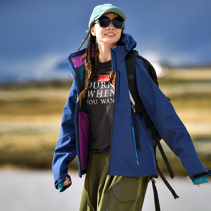 Beijing Forest Outdoor Original Mountain Series Hiking Professional Fleece Warm Hooded Waterproof Breathable Softshell Jacket for Women
