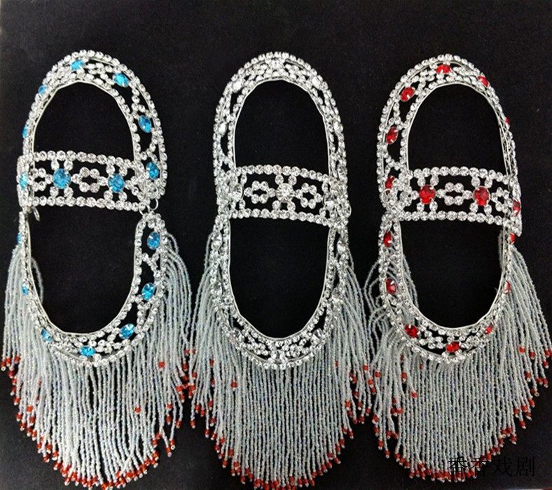 Tsing Yi Huadan Opera Headdress Peking Opera Headpiece Headdress Three pieces of rhinestones behind temple curtains