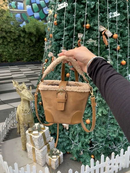 Товары от 我行我素的李茶