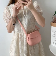 Розовый (вы можете положить свой мобильный телефон)