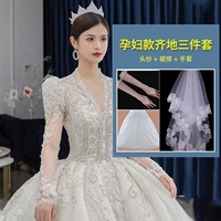 Беременные женщины с равномерными моделями+набор трех -части