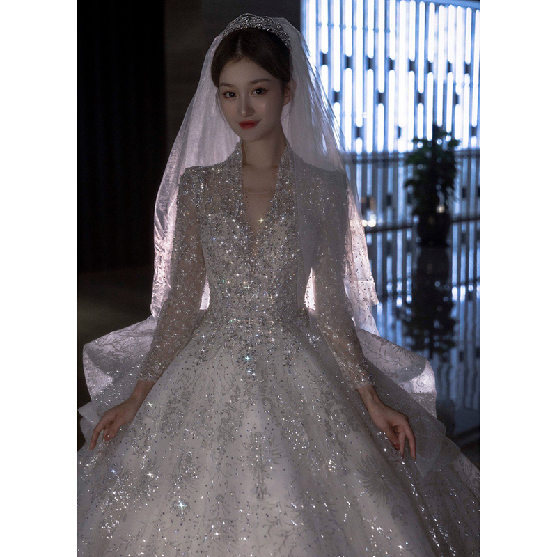 French-Style Light Wedding Dress 2026 New Model Bridal Gown V-Neck High-Quality Texture Petite Long-Sleeve Elaborate Large Size