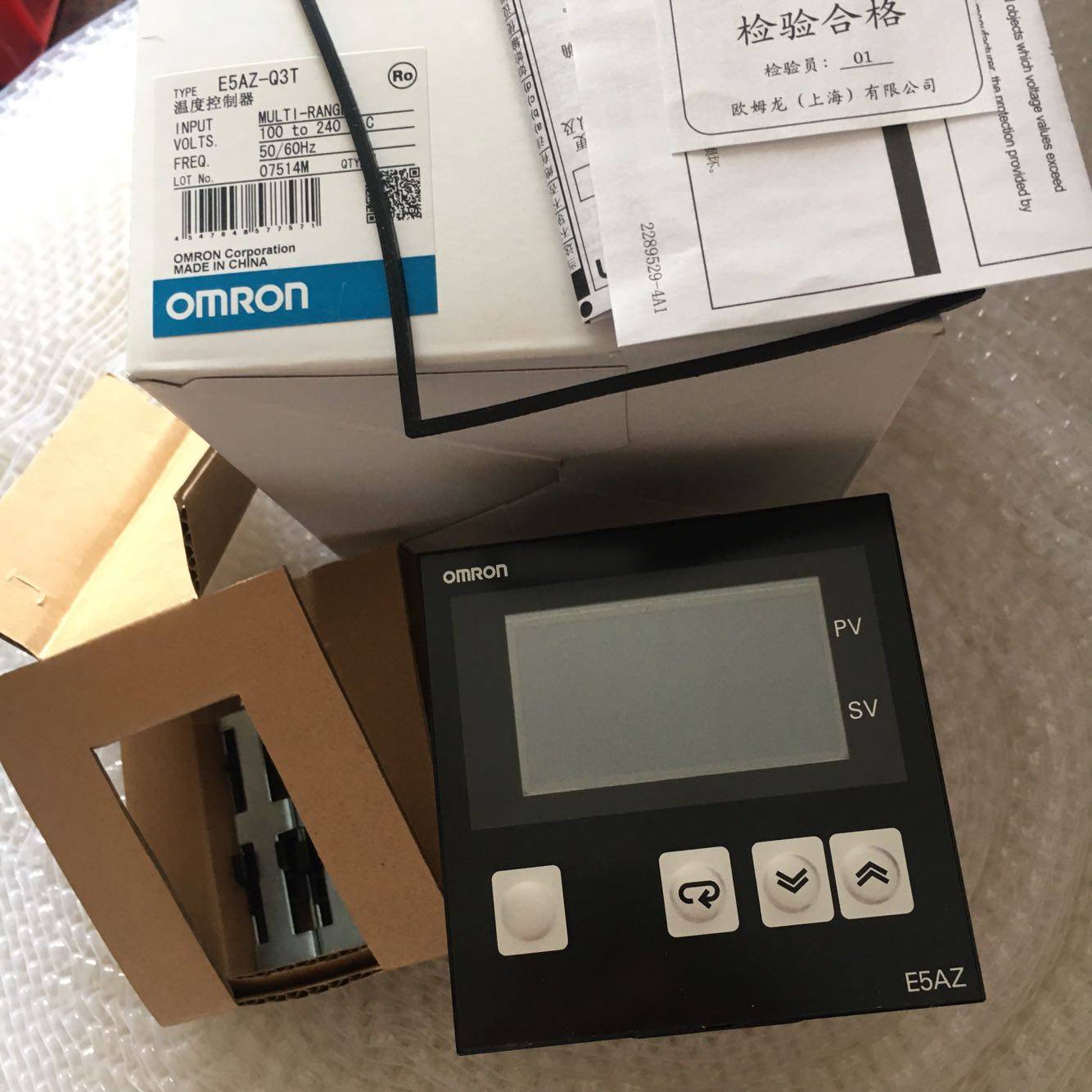 Original OMRONOMTRON THERMOSTAT E5AZ-Q3T E5AZ-Q3T E5AZ-R3T E5AZ-R3T E5EZ-Q3MT R3MT R3MT Q3T Q3T Q3T