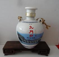 Bottle collection piece large three pounds of empty bottle tourist monuments pattern of wine ceramic decoration physical photo