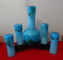 Old cold water cup cold kettle set of glass slip and wire water vase folk household movie props in the 1980s