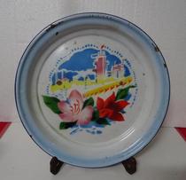 The three red flags of the Red Flag 73 - year - old steel - making disc - made steel industry construction