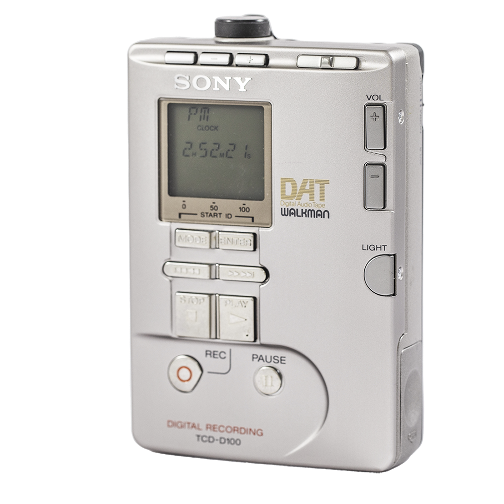 Japan straight up Sony D100 Sony DAT tapes with body listen card with walkman nostalgia original dress
