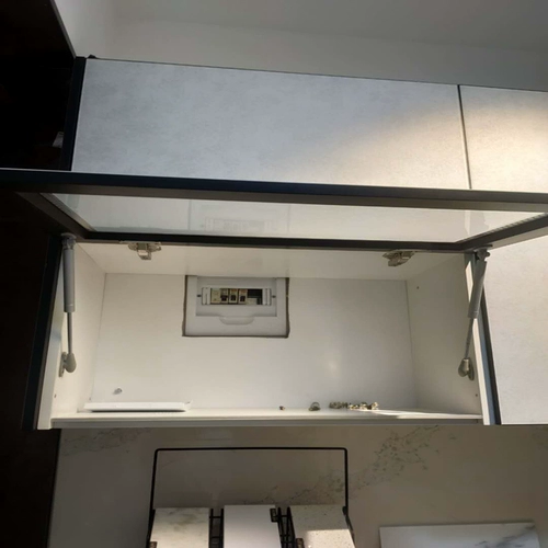 Шанхай Юдо шкаф Молан Хрустальная сталь Стальная сталь Большой торговый центр из стального мрамора серия кухонных шкафов настройка в целом