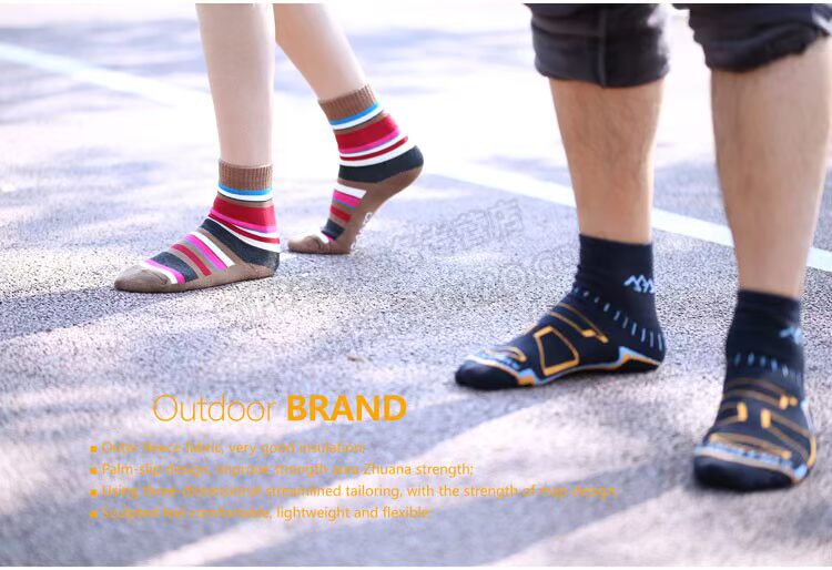 Đỉnh núi coolmax leo núi ngoài trời leo núi thoải mái off-road thoải mái thở nhanh khô đi xe đạp chạy vớ thể thao cho nam và nữ vớ nam