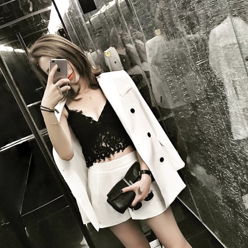 Mùa hè 2020 áo sơ mi voan thời trang mới của phụ nữ vào đầu thu và mùa thu nhỏ áo khoác phù hợp với quần short ba mảnh chuyên nghiệp - Business Suit
